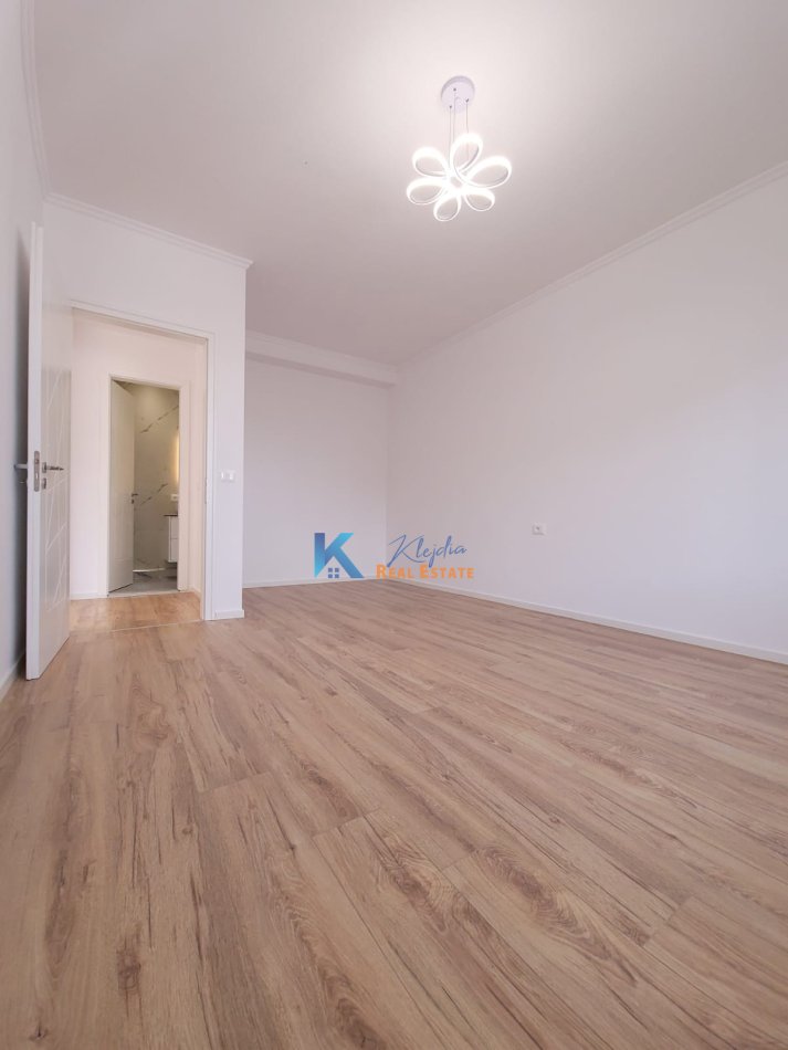 Tirane, shitet apartament 2+1+Ballkon Kati 7, 95 m² 210.000 € (Zogu i Zi)