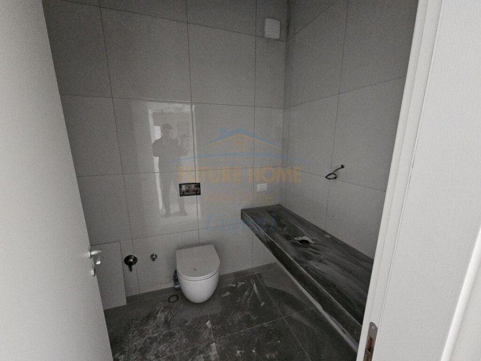 Tirane, shitet apartament 2+1+Ballkon , 113 m² 248.000 € (Kopshti Zoologjik)