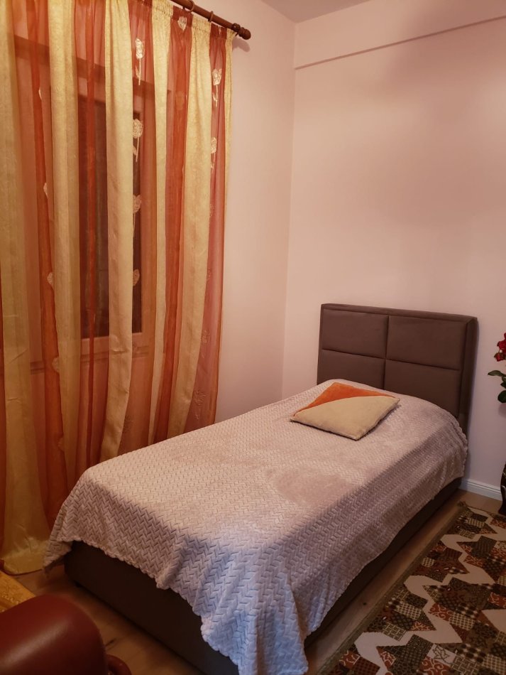 Tirane, jepet me qera apartament duplex Dublex Kati 2, 120 m² 800 € (Selite)