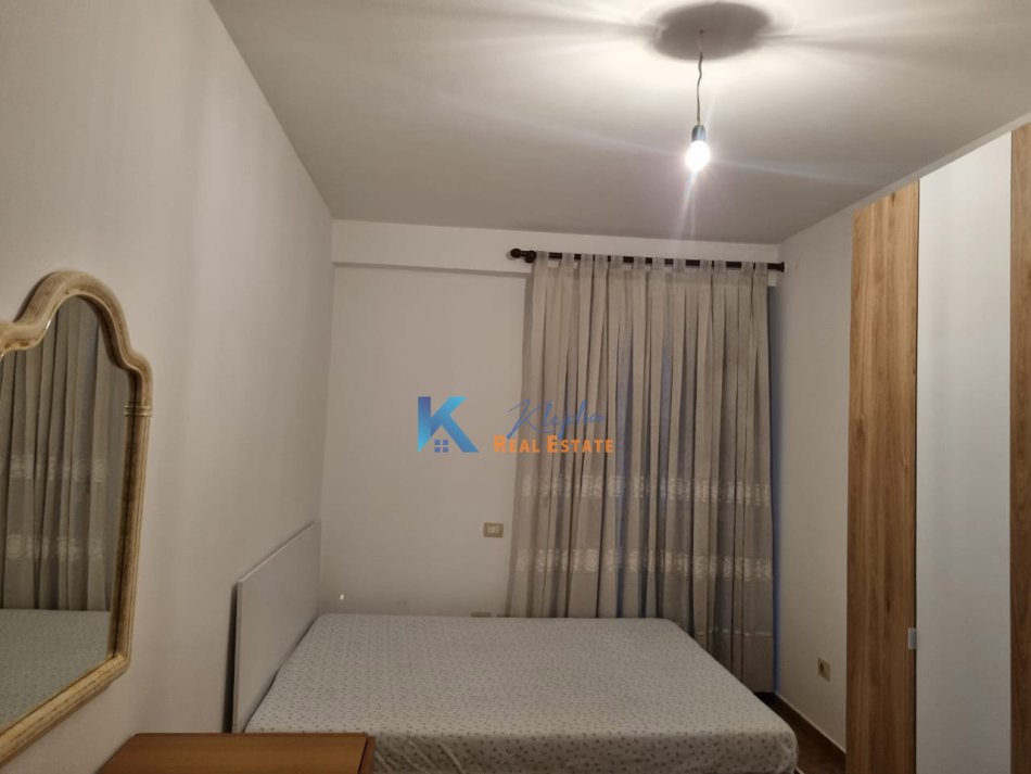 Tirane, jap me qera apartament 2+1+Ballkon Kati 5, 90 m² (Astir, afer bar Univers)