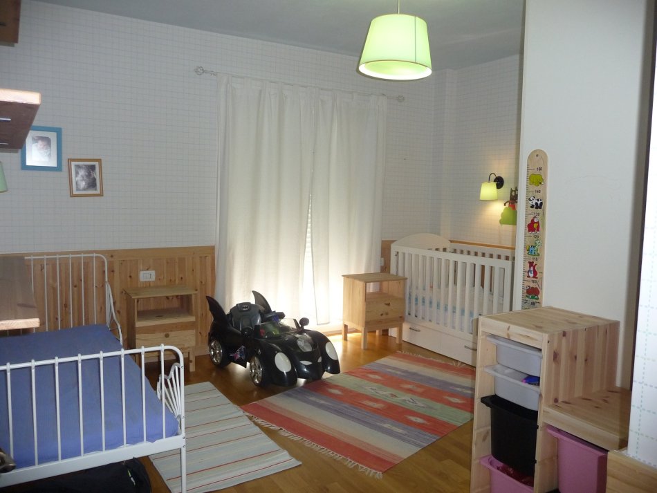 Tirane, jepet me qera 3+1+Ballkon Kati 3, 150 m² 1.200 € (Rezidenca Kodra e Diellit)