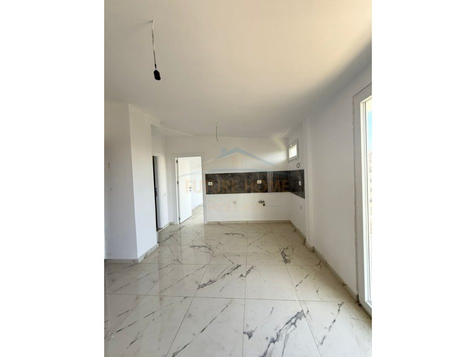 Durres, shitet apartament 2+1 Kati 6, 75 m² 110.000 € (Golem, Durres)