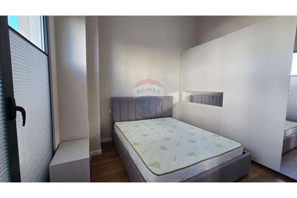 Tirane, jepet me qera apartament 1+1 , 70 m² 600 € 