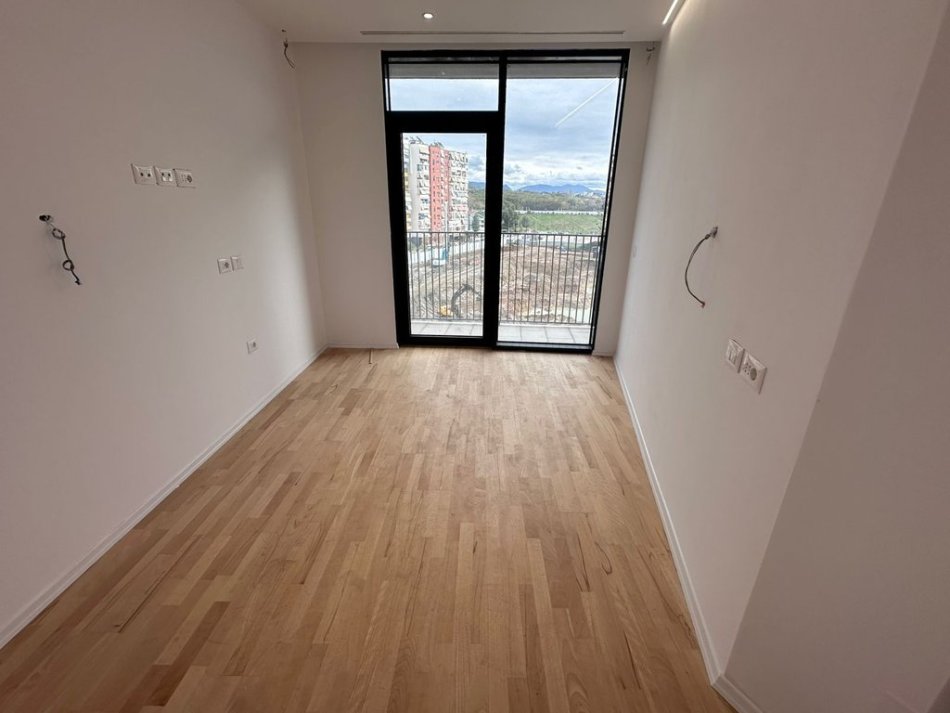 Tirane, shes apartament 2+1+Aneks+Ballkon Kati 5, 130 m² 486.000 € (LIQENI TIRANES, LAKE VIEW)