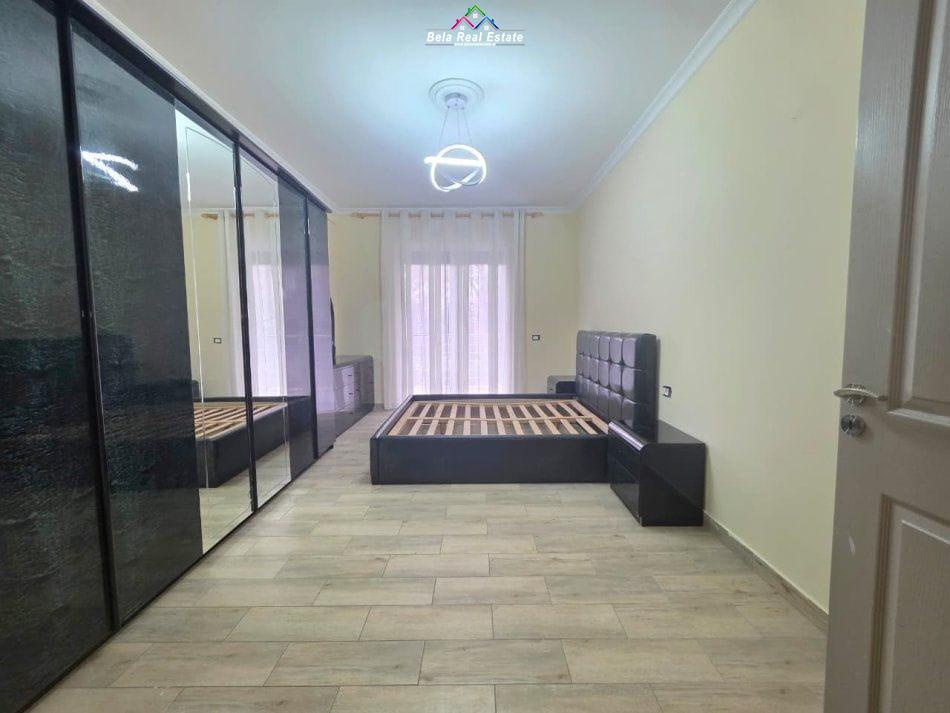 Tirane, jepet me qera apartament 1+1 Kati 1, 70 m² 570 € (Rruga e Dibres)