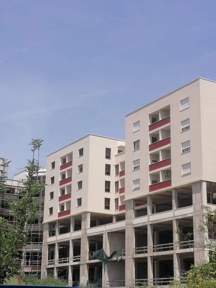 Tirane, shitet apartament 2+1, Kati 3, 