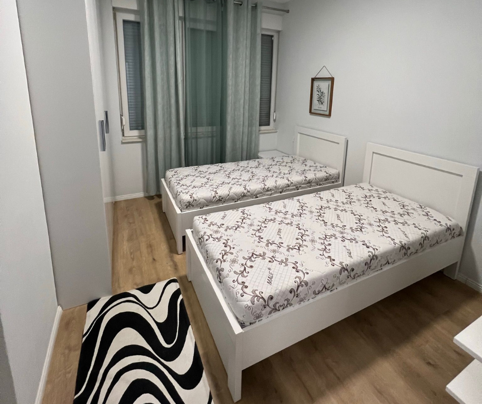 Tirane, jepet me qera apartament 2+1 Kati 3, 750 € (Rr. Dritan Hoxha (Aura))