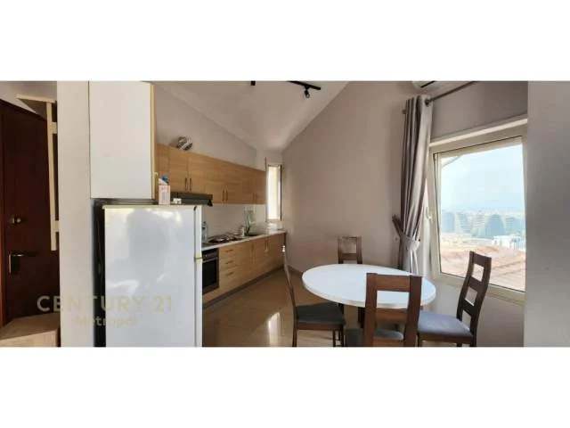 Tirane, jepet me qera apartament 2+1+BLK Kati 4, 750 Euro (liqeni i thate)