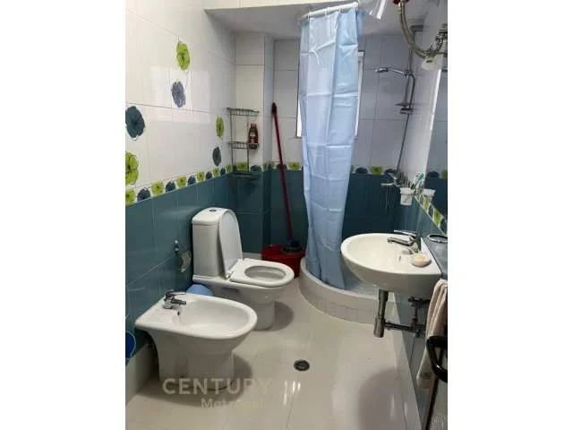 Tirane, jepet me qera apartament 3+1+BLK Kati 3, 116 m² 700 Euro (RR Lidhja e Prizrenit, Ish Blloku)