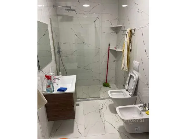 Tirane, jepet me qera apartament 1+1 Kati 6, 57 m² 600 Euro (Rruga e kavajes, Kompleksi Deliorgji, Kompleksi De)