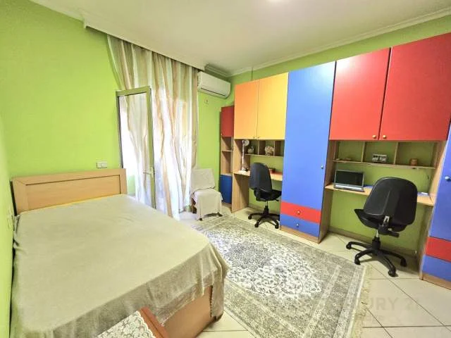Tirane, jepet me qera apartament 112 m² 600 Euro