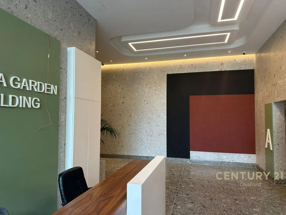 Ekskluzive jepet me qira apartament per zyra ne Rrugen e Kavajes !