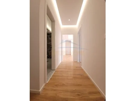 Tirane, shitet apartament 2+1, Kati 7, 95 m² 210,000 € (Zogu i Zi)