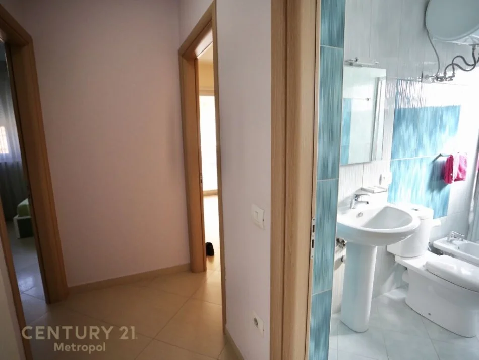 Tirane, shitet apartament 2+1+Ballkon, Kati 5, 98 m² 180,000 € (Ali Demi)