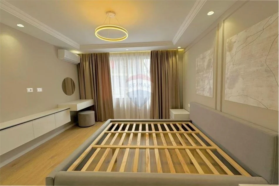 Tirane, shitet apartament 1+1, Kati 3, 56 m² 148,000 € (21 Dhjetori)