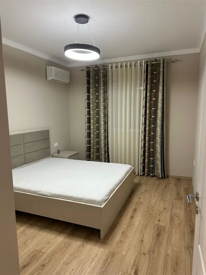 Tirane, jepet me qera apartament 1+1 Kati 5, 62 m² 400 € (Astir, Kompleksi Vila L 2