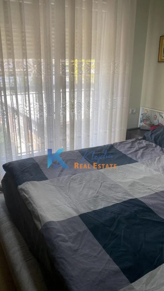 Tirane, jepet me qera apartament 2+1+Ballkon Kati 3, 90 m² 600 € (Don Bosko)