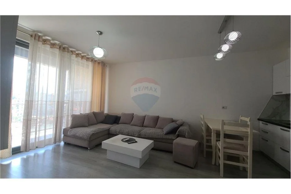 Tirane, jepet me qera apartament 1+1 , 60 m² 500 € (Fiori di Bosco)