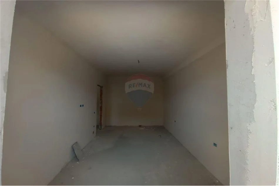 Tirane, shitet apartament 1+1 Kati 5, 75 m² 91.000 € (rruga lidhja e prizrenit - Treni - Bulevardi i Ri)