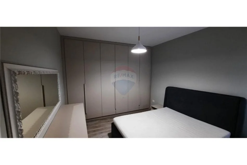Tirane, jepet me qera apartament 3+1 Kati 3, 113 m² 900 € (Rruga Prokop Mima - Komuna e Parisit)