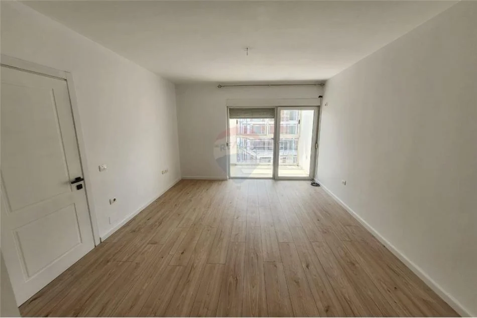 Tirane, shitet apartament 1+1 Kati 8, 72 m² 125.000 € (Don Bosko - ER PETROL ZOGU I ZI)