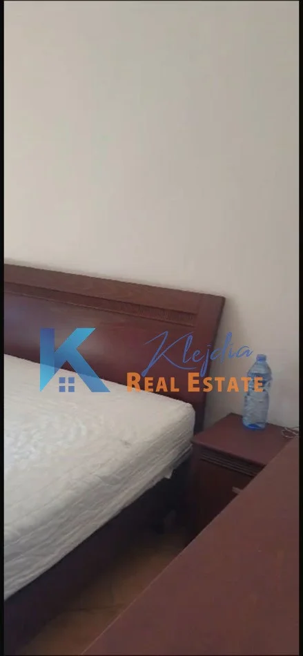 Tirane, jepet me qera apartament 2+1 Kati 6, 95 m² 600 € (Qender, afer Poliklinikes Qendrore)