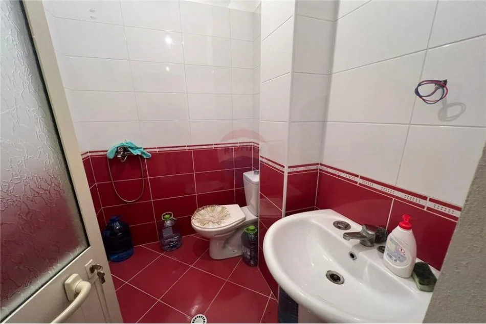 Tirane, shitet apartament 1+1 , 71 m² 75.000 € (Rruga Shefqet Kukaj - Fresku)