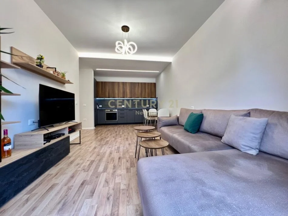 Tirane, shitet apartament 1+1 Kati 5, 142.000 € (ali dem)