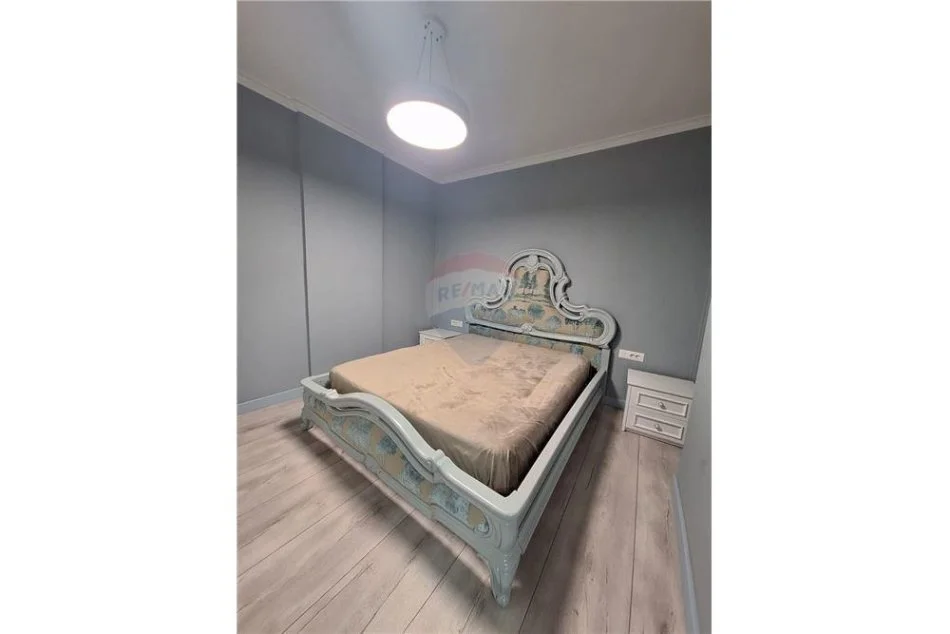 Tirane, jepet me qera apartament 2+1 , 85 m² 700 € (Rruga e Elbasanit)