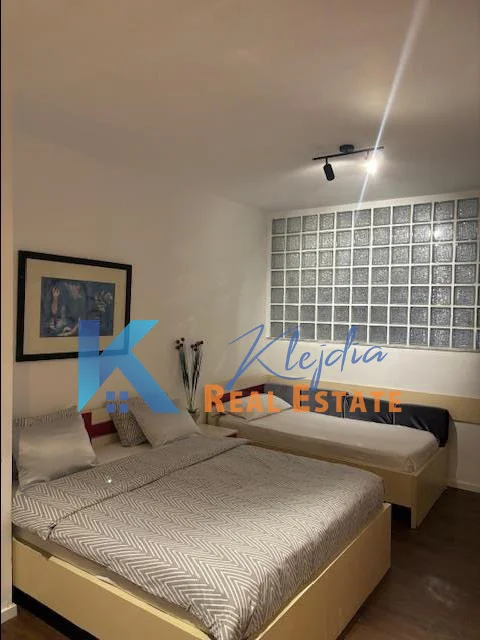 Tirane, jap me qera apartament 1+1 Kati 2, 54 m² 500 € (Xhamia e Tabakeve)