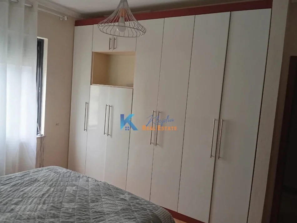 Tirane, jepet me qera apartament 2+1 Kati 7, 85 m² 450 € (Astir, afer Arc Hotel)