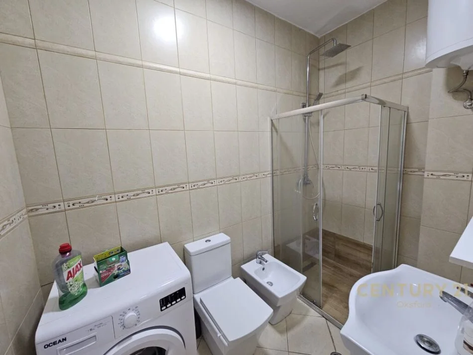 Tirane, jepet me qera apartament 1+1 Kati 2, 82 m² 520 € 