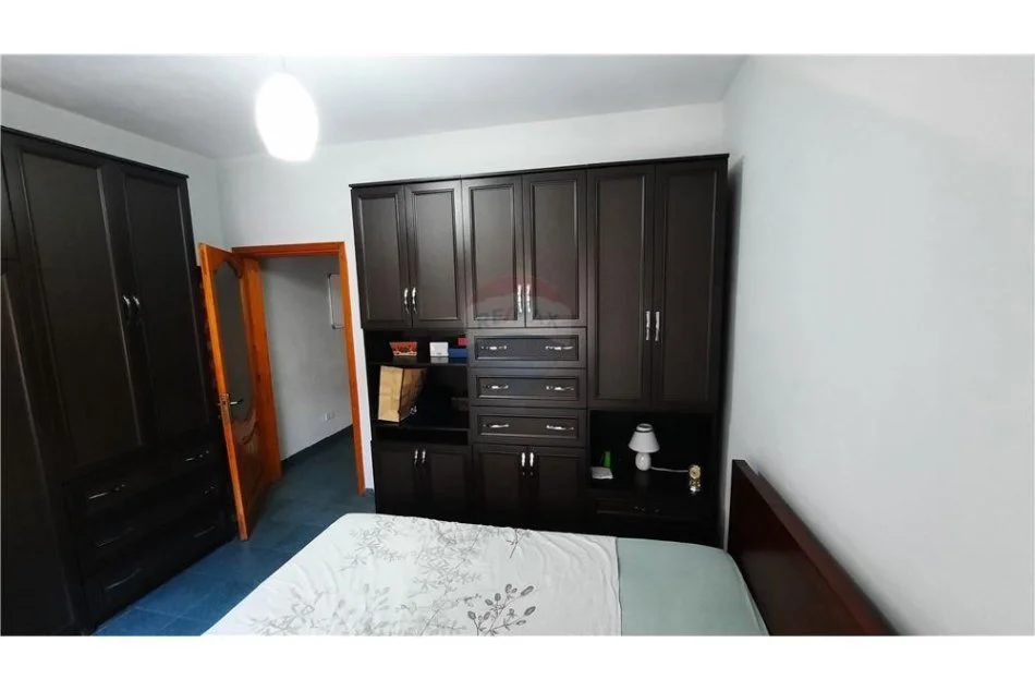 Tirane, shitet apartament 1+1 Kati 1, 77 m² 120.000 € (Bulevardi Zhan d'Ark - Bulevardi Gjergj Fishta - Brryli)