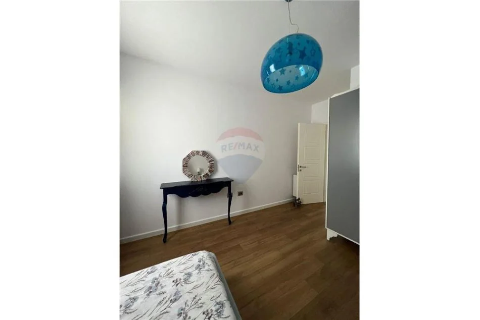 Tirane, jepet me qera apartament 2+1 Kati 2, 100 m² 1.000 € (Hamdi Sina)