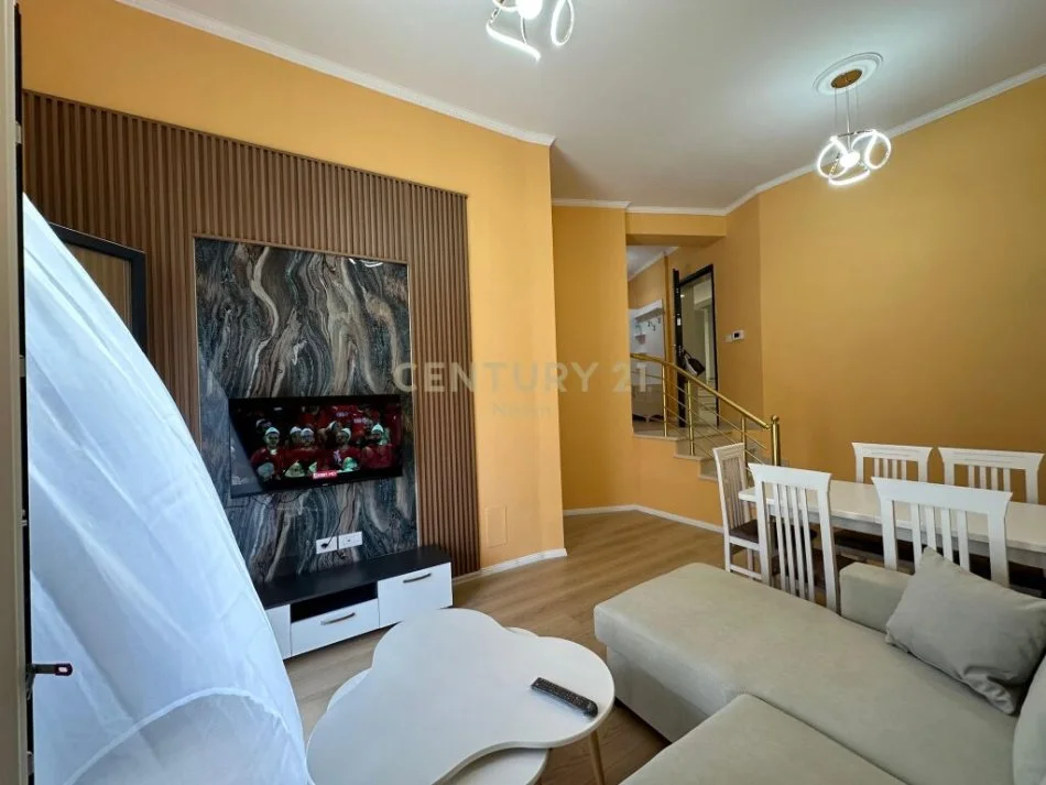 Tirane, jepet me qera apartament 2+1 Kati 1, 93 m² 600 € (kodra e diellit)