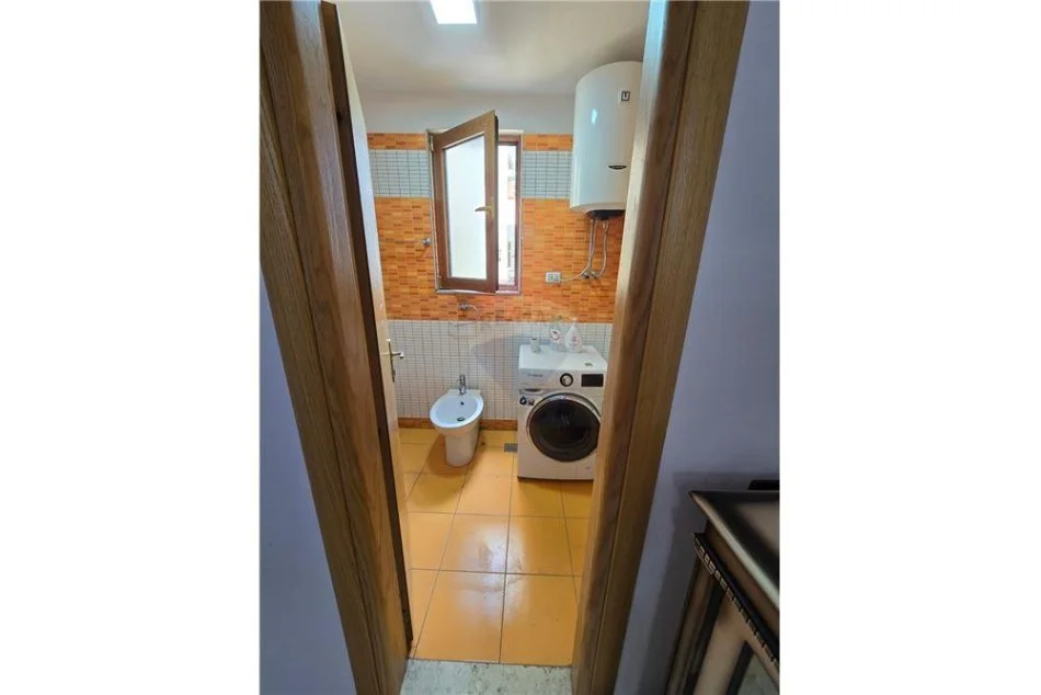 Tirane, shitet apartament 3+1 Kati 5, 141 m² 165.000 € (Rr:ALEKSANDRI I MADH - Astir)