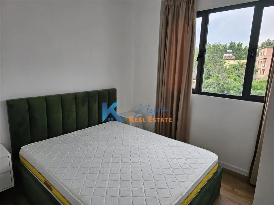 Tirane, jepet me qera apartament 2+1 Kati 3, 85 m² 500 € (Rruga e Dibres, afer spitalit Amerikan II)