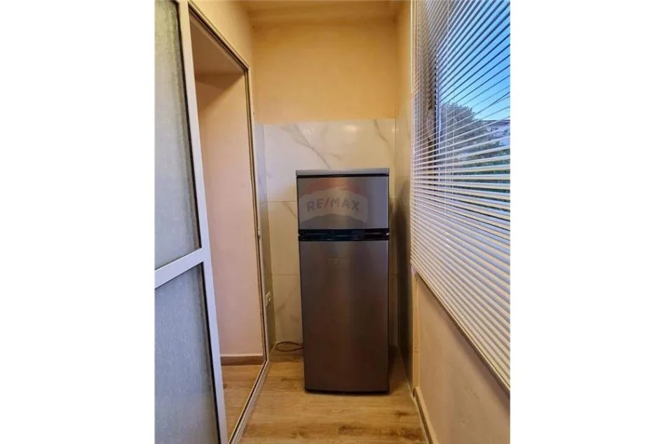 Tirane, jepet me qera garsonier Kati 2, 47 m² 450 € (Myslym Shyri - Drejtoria e Policisë)