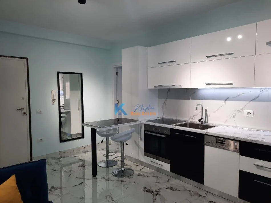 Tirane, jap me qera apartament Kati 6, 45 m² 450 € (Don Bosko)