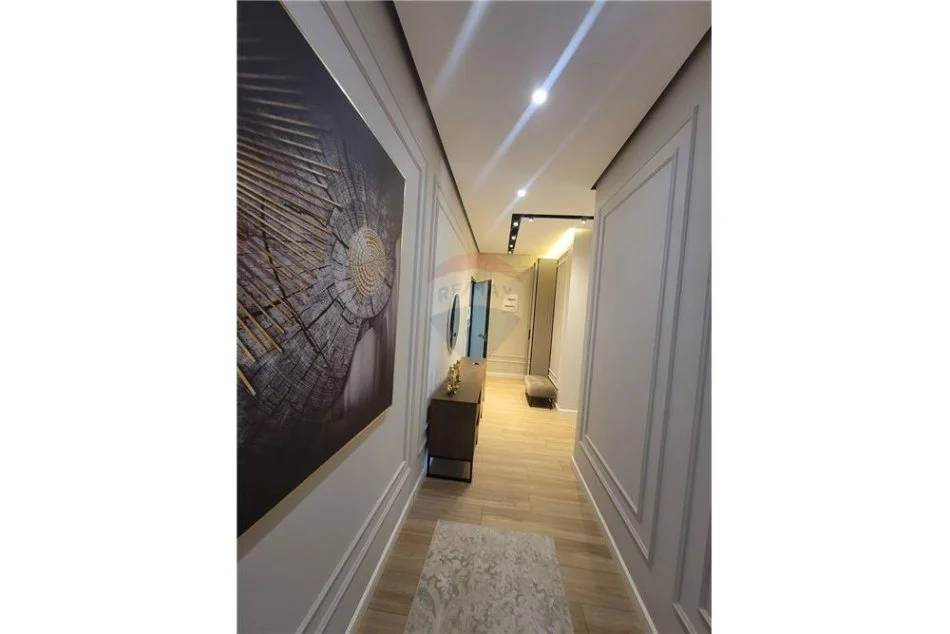 Tirane, shitet apartament 2+1 , 125 m² 290.000 € (Rruga Karl Gega - Treni - Bulevardi i Ri)