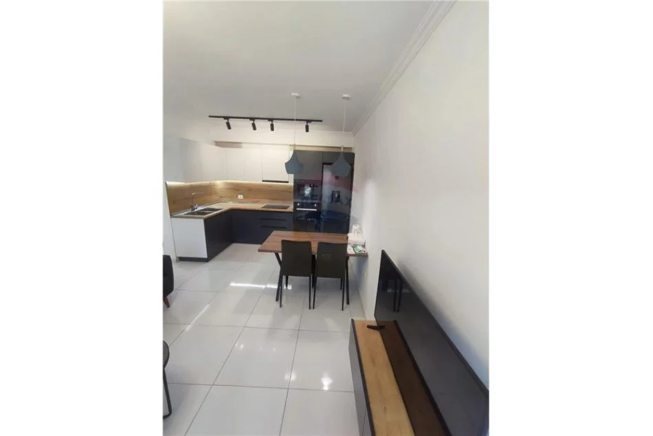 Shqiperi, shitet apartament 1+1 Kati 2, 70 m² 115.000 € (Golem)