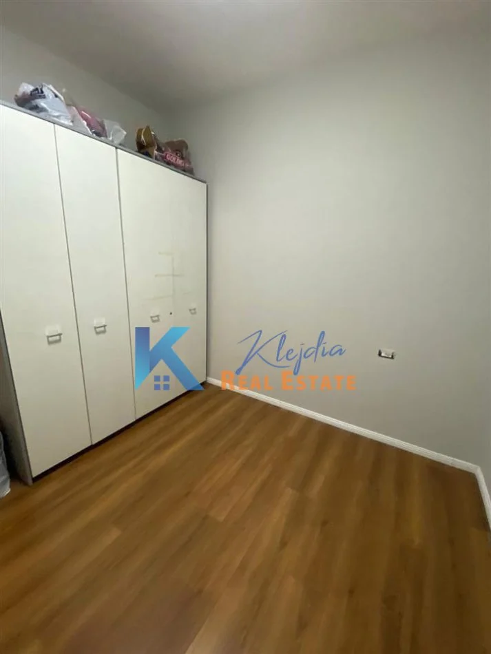 Tirane, jepet me qera apartament 2+1 Kati 2, 79 m² 600 € (2+1 per qira te Selvia, afer Kompleksit Halili)