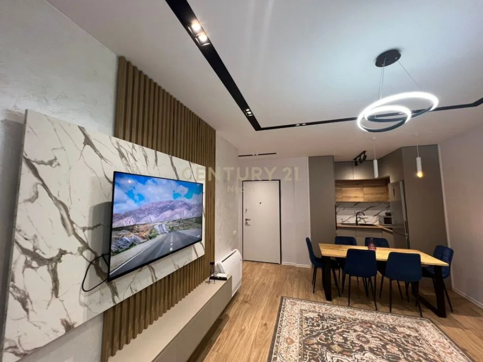 Shqiperi, jepet me qera apartament 2+1 Kati 3, 85 m² 900 € (liqeni i thate)