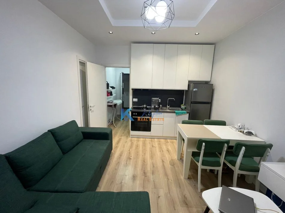 Tirane, shitet apartament 2+1 Kati 1, 175 m² (Kodra e Diellit, mbi Kristal Center)