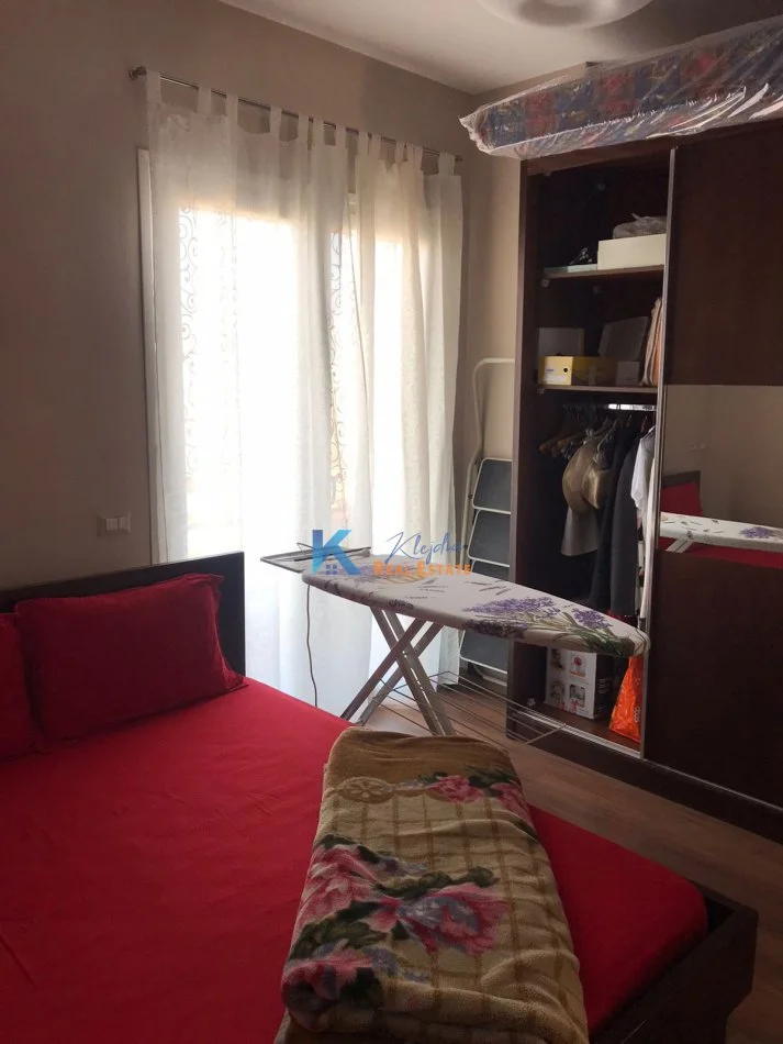 Tirane, shitet apartament 2+1 Kati 4, 105 m² 103.000 € (Selite, afer AKU)