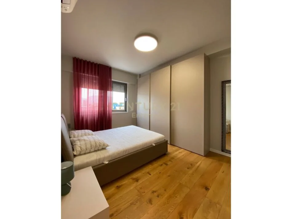 Tirane, jepet me qera apartament 2+1 Kati 11, 100 m² 1.200 € (garda)