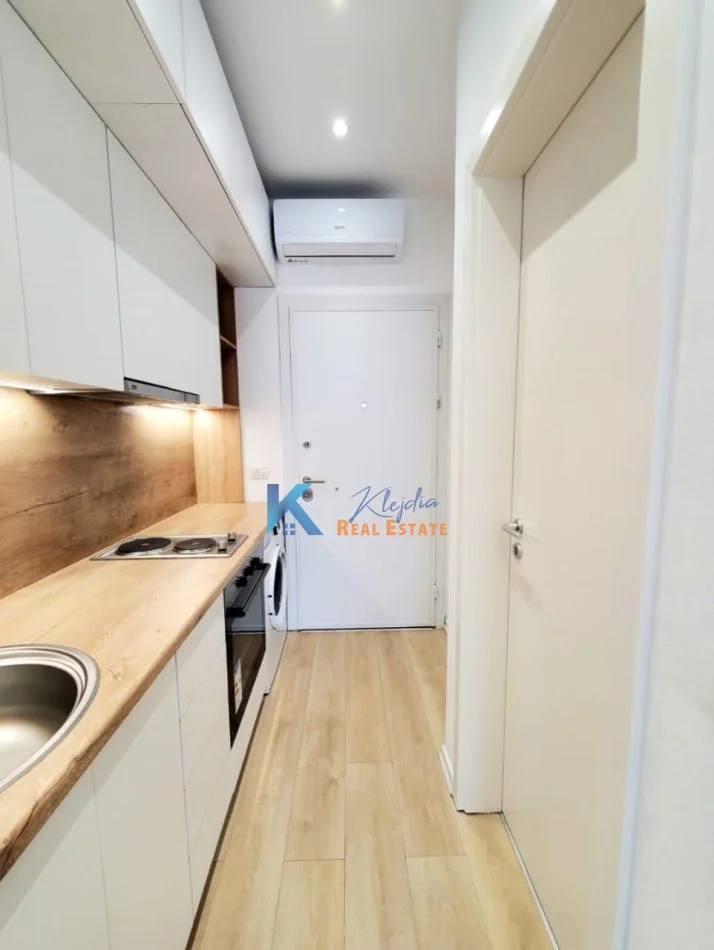 Tirane, shes garsonier Kati 10, 30 m² 78.000 € (Kompleksi Kontakt, 21 Dhjetori)
