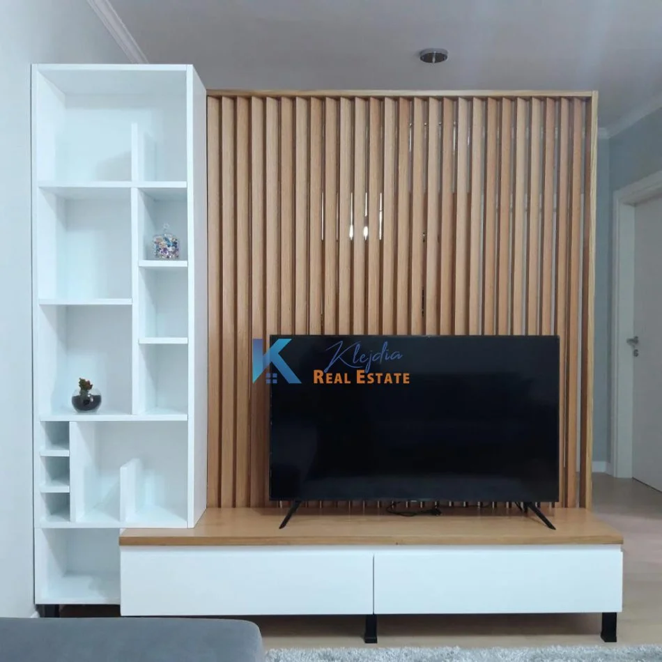 Tirane, shes apartament 2+1+Ballkon Kati 4, 85 m² 120.000 € (Fresk)