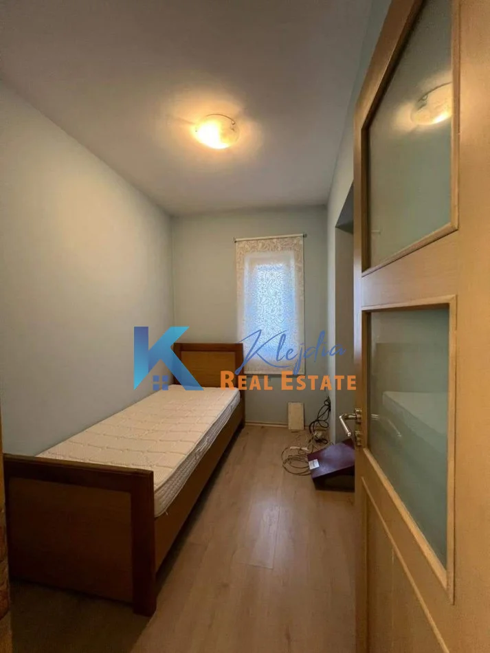 Tirane, jepet me qera 2+1 Kati 1, 60 m² (Ferit Xhajko)