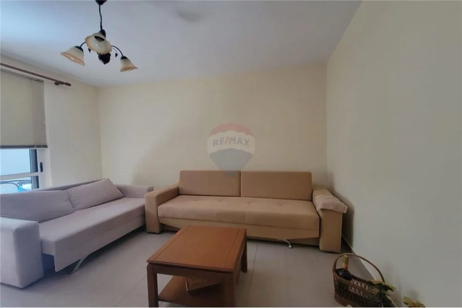 Tirane, jepet me qera apartament 2+1 Kati 2, 70 m² 400 € (BABE REXHA - 21 Dhjetori)